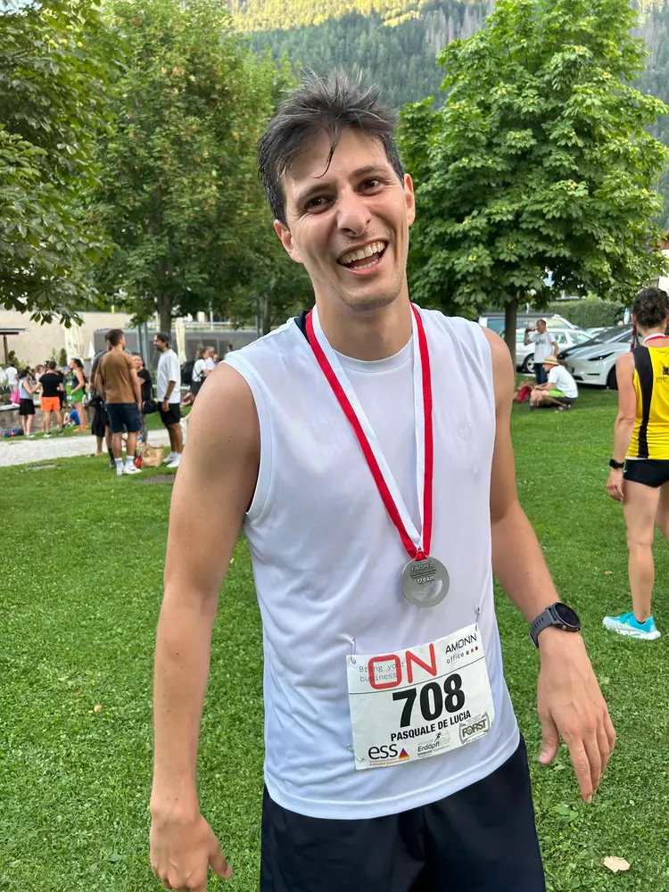 Pasquale che finisce una gara